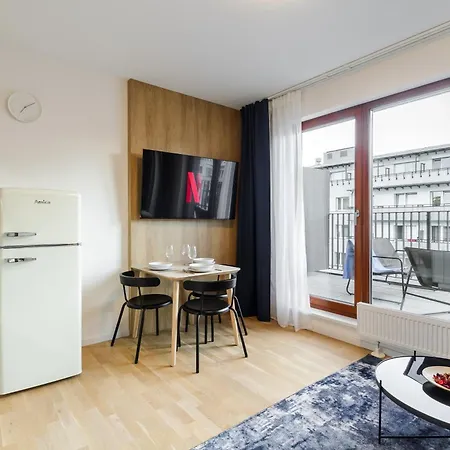 Maroldka Modern With Terrace & Private Garage Apartament *
